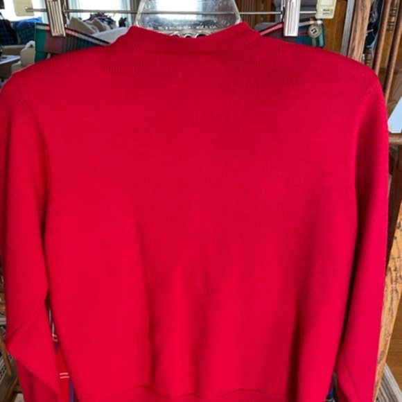 Gorgeous Cable Sweater & Pleated Skirt Set - Picture 4 of 7